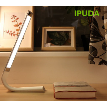 IPUDA Indoor batteriebetriebene Leuchten faltbare flexible LED-Tischlampe/Schlafzimmer-Nachtleselicht mit Touch-Sensor USB